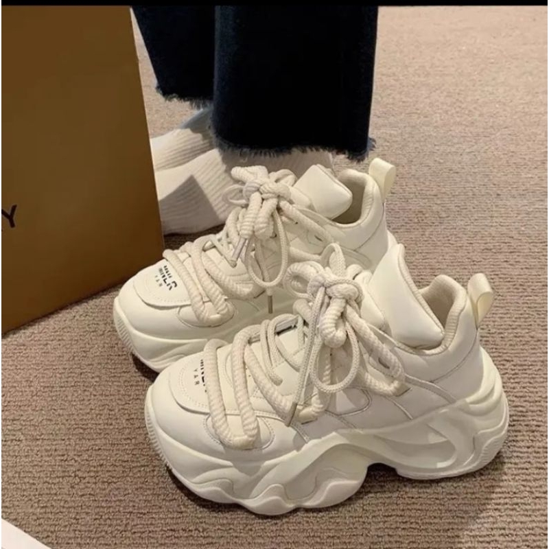 Giày Nữ, Giày Thể Thao Nữ, Giày Sneaker  Đế Cao 2 màu Đen, Kem HOTTREND 2023 !