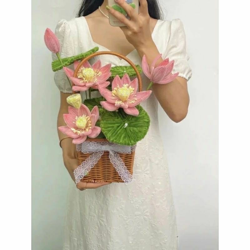 Giỏ hoa sen kẽm nhung handmade