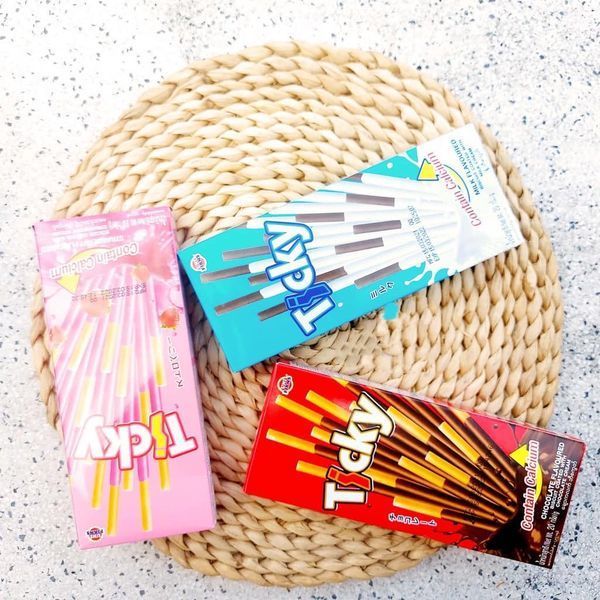 Bánh que Ticky Thái Lan, bánh quy que phủ kem các vị