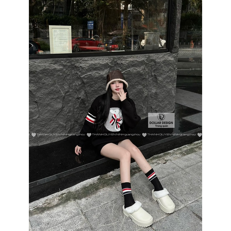 Áo len thom chó nơ siêu kèm tất siêu hot