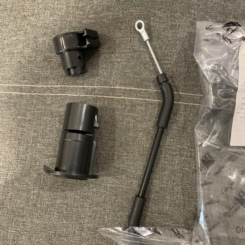 Bộ mở khoá yên xe Vespa Lx, Vespa S