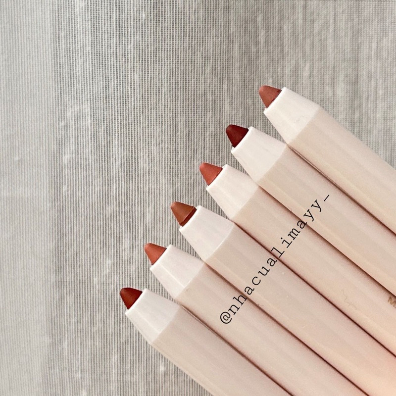 Chì kẻ viền môi Rare Beauty