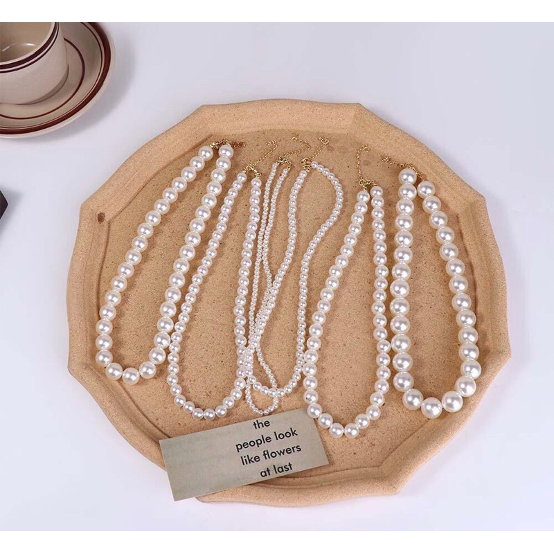 Dây chuyền hạt châu trắng phối trang phục hàng ngày xinh xắn dễ thương