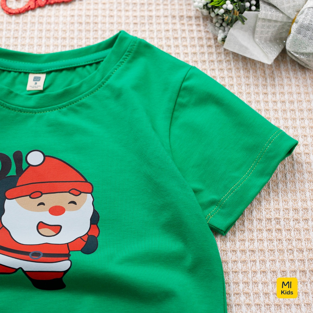 Áo phông Noel cho bé hoạ tiết Ông Già Noel mang quà tặng, chất thun cotton mềm mịn mát cho bé mặc đi chơi giáng sinh