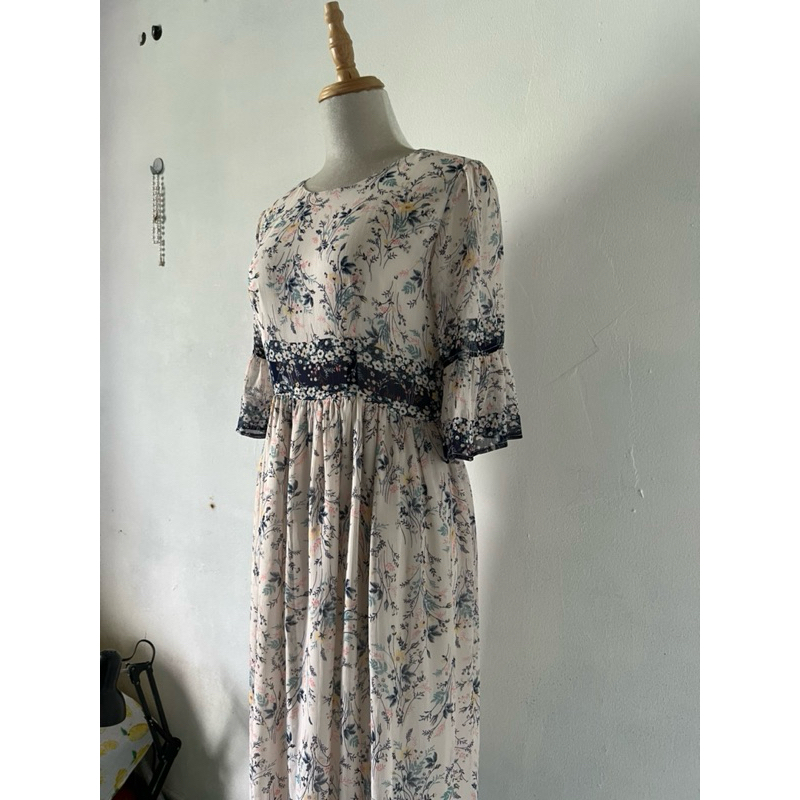 H2430 váy dài nữ si