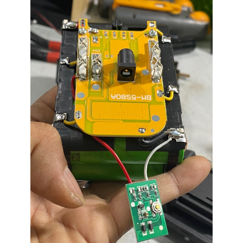 Pin đóng Sony mới VTC5D 5.5Ah.