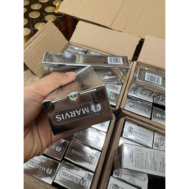 Kem Đánh Răng Marvis Whitening Mint 85ml có tem phụ Tiếng Việt