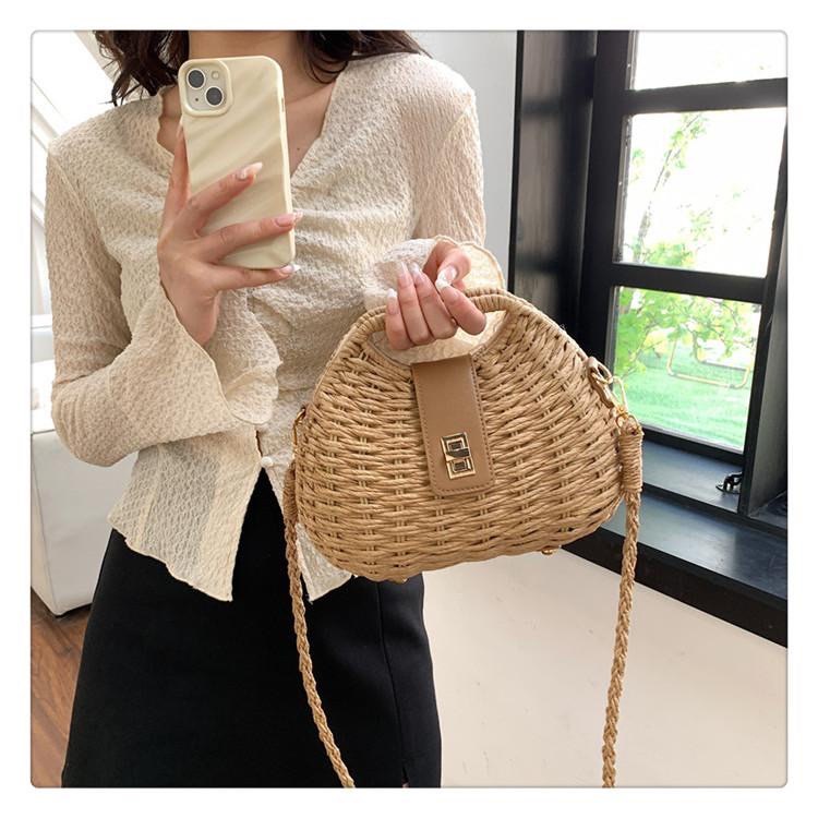 Cói hộp trái tim quai cứng khóa xay