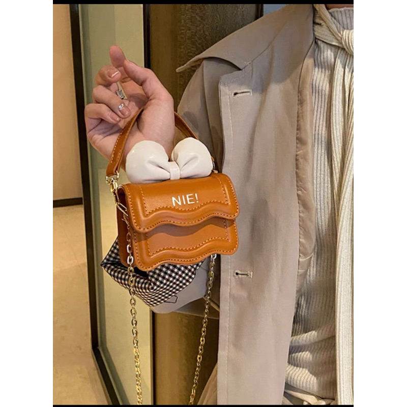 Túi mini đeo chéo dập viền gân đính nơ xinh xắn 6 màu