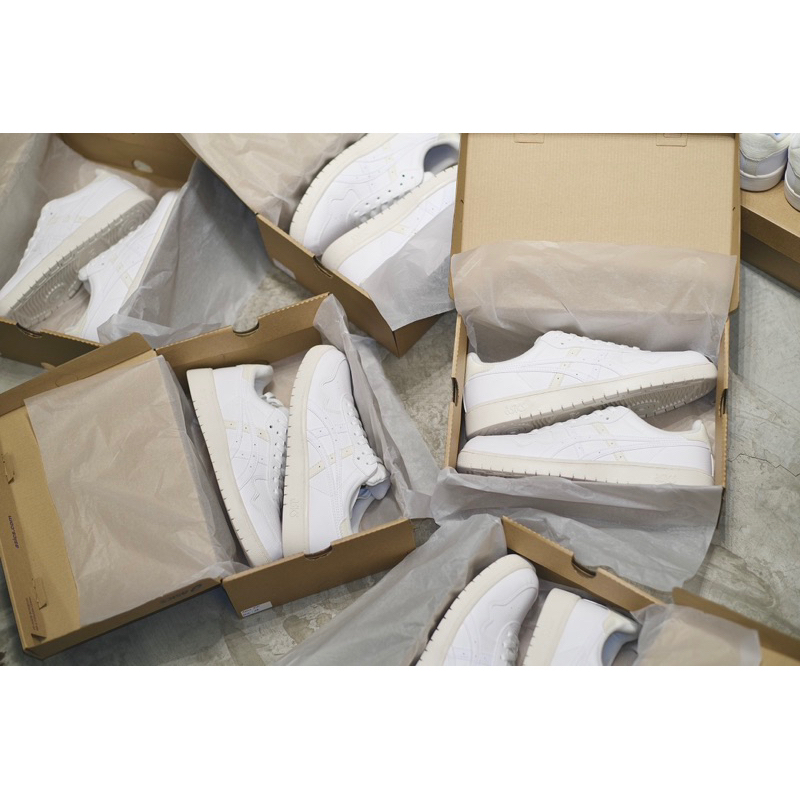 Giày asics new trắng kem- box thay thế