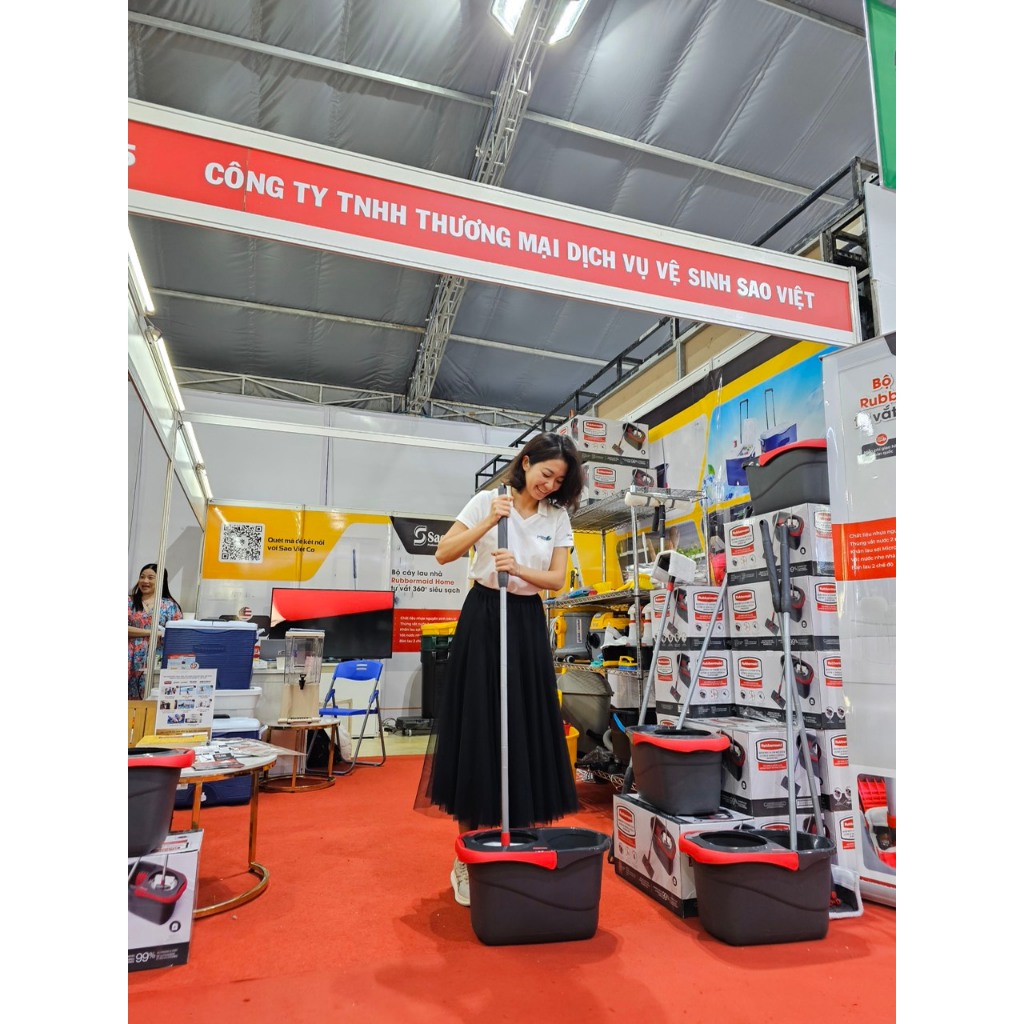 Cây lau nhà tự vắt RubbermaidHome xoay 360 độ thông minh kèm thùng siêu bền có gờ gạt bụi tiện lợi | SAOVIETCO | 2104526