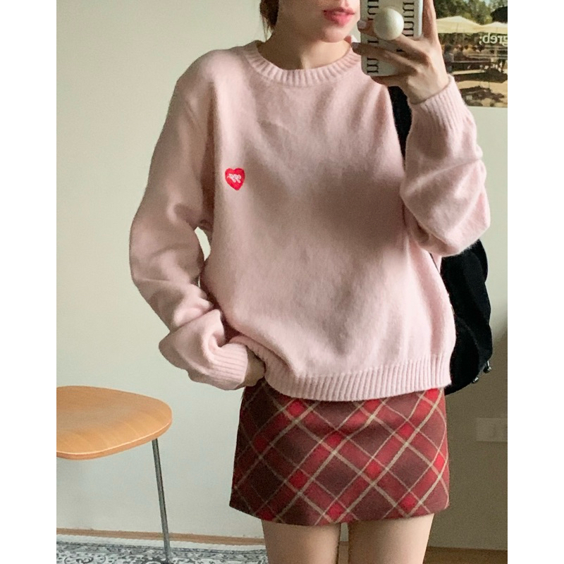 KAYY. Áo len thêu tim egg _ A305