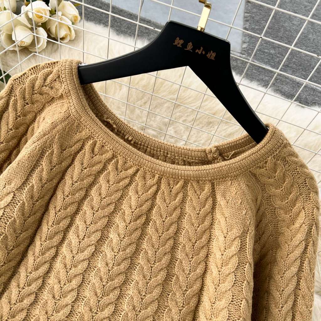 Set áo len xoắn và váy phong cách Maillard