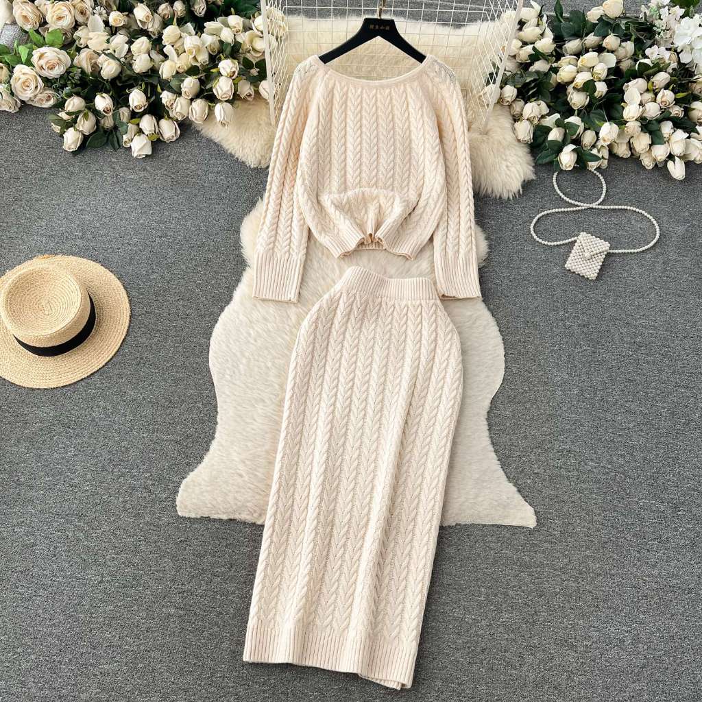 Set áo len xoắn và váy phong cách Maillard