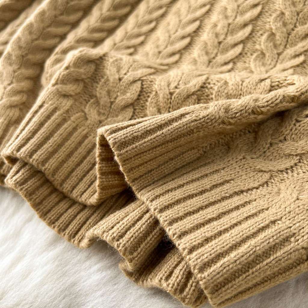 Set áo len xoắn và váy phong cách Maillard