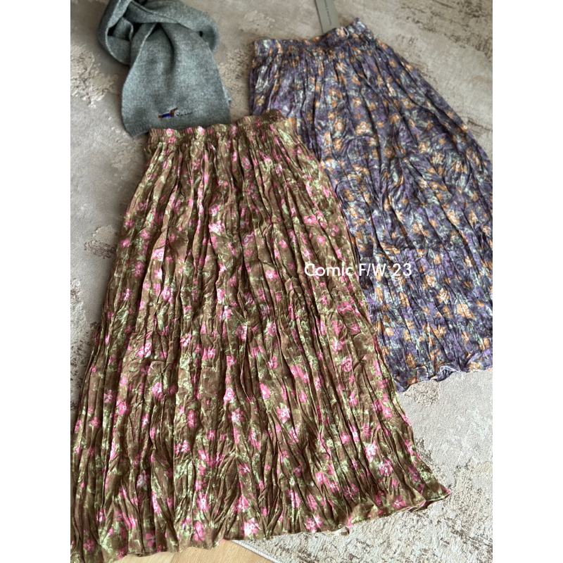 Chân váy hoa lưng chun Comic