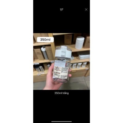 Bình nhựa đựng nước Muji trong suốt 350ml, 550ml, 800ml cao cấp có nắp chống tràn và quai đeo silicone
