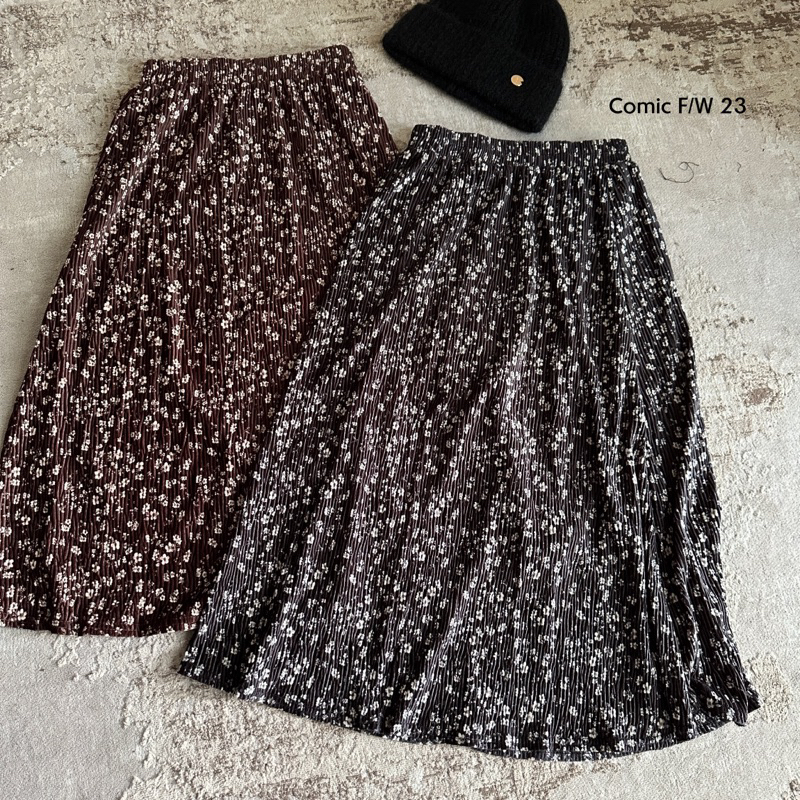 Chân váy nhung tăm hoa nhí Comic