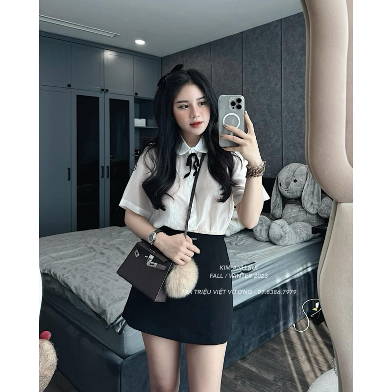 Set áo tơ Miu Miu mix chân váy chuẩn Kim Anh Bùi
