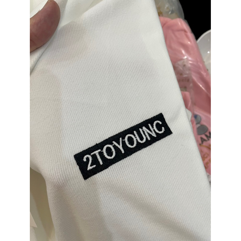 Set váy áo nữ ,váy 2 dây basic xẻ tà chất dày và áo polo nữ chữ đen phong cách Hàn Quốc