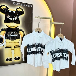 Áo sơ mi trắng Duybokids in chữ loang chất siêu thấm hút mồ hôi cho bé trai size từ 10 kí đến 40 kí