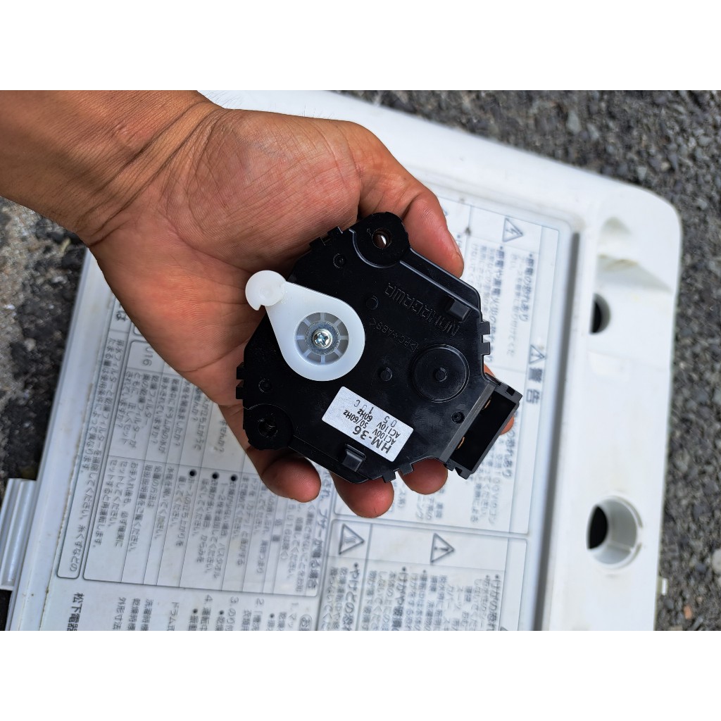 VAN KÉO XẢ HM-36 ĐIỆN 100V 2 DÂY, CHO MÁY GIẶT PANASONIC NỘI ĐỊA NHẬT