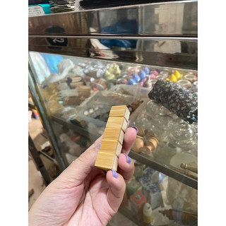 Tai tre khuyên 3 mặt cật
