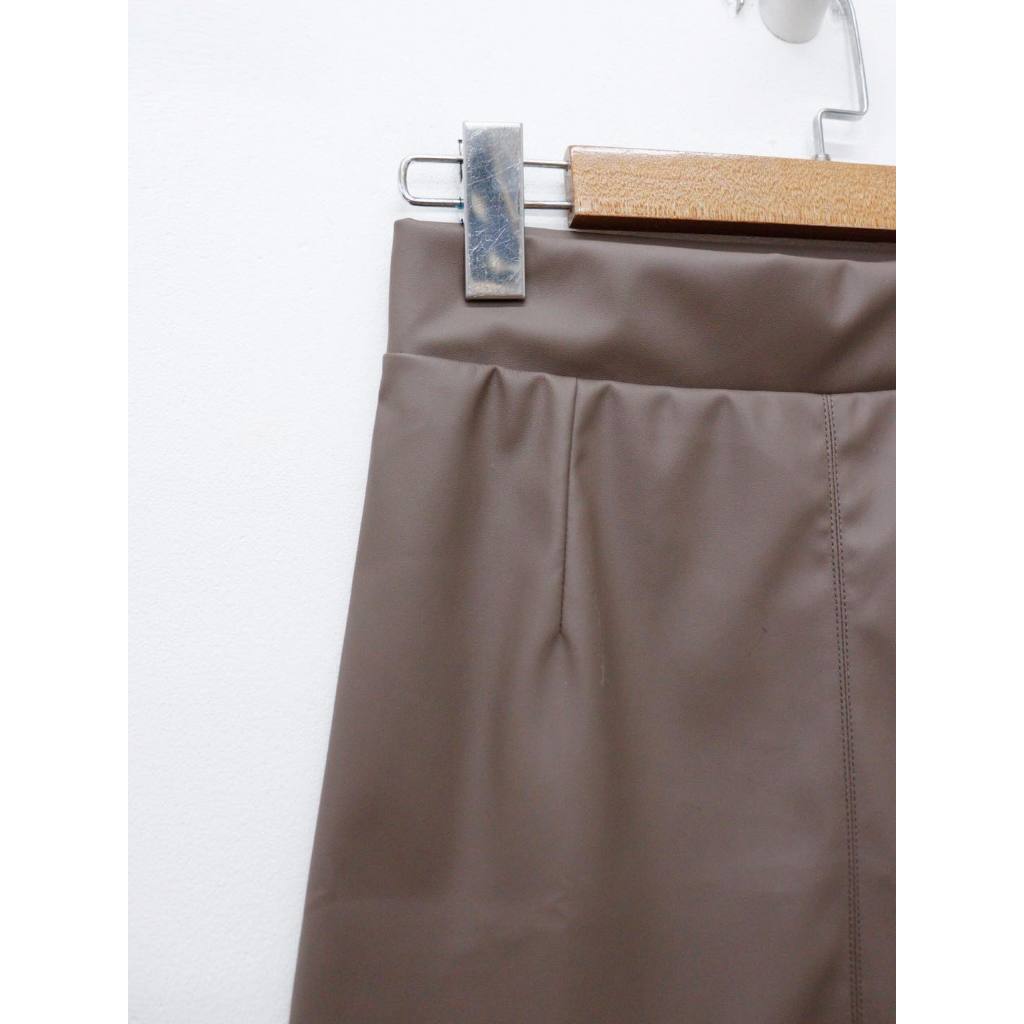 C3725 -  Chân váy da trơn