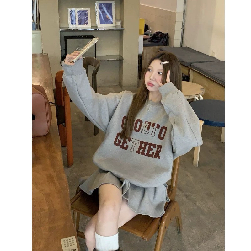 Set áo sweater chân váy xếp ly nỉ xám hottrend