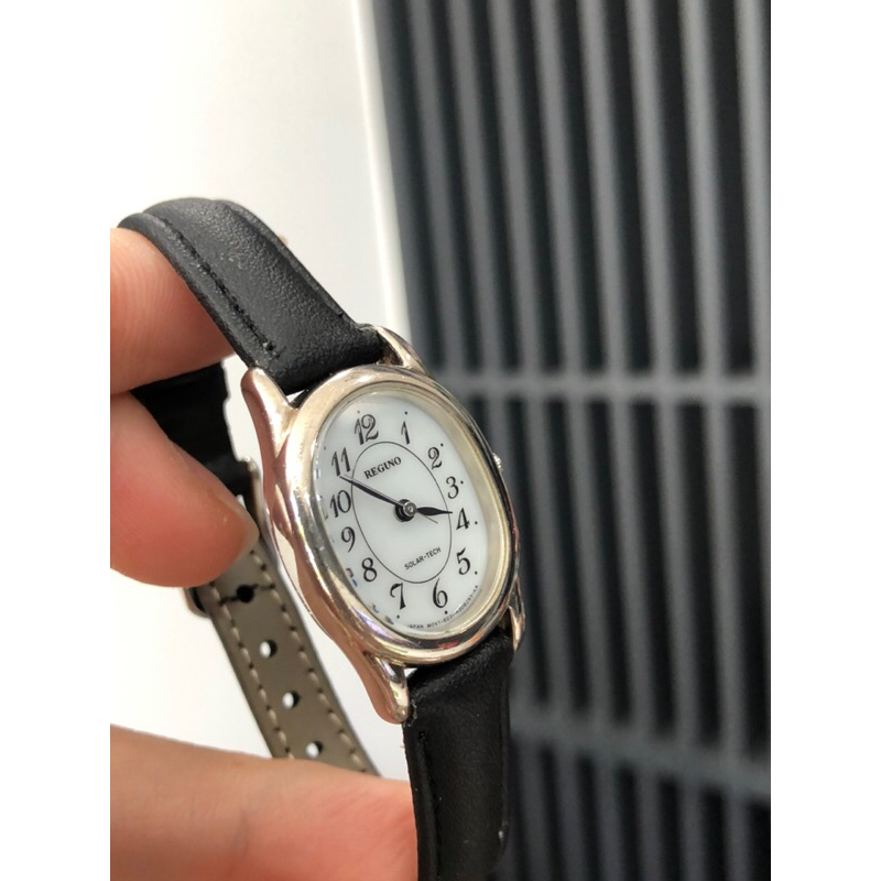 ĐỒNG HỒ NỮ REGUNO PIN NĂNG LƯỢNG NHẬT