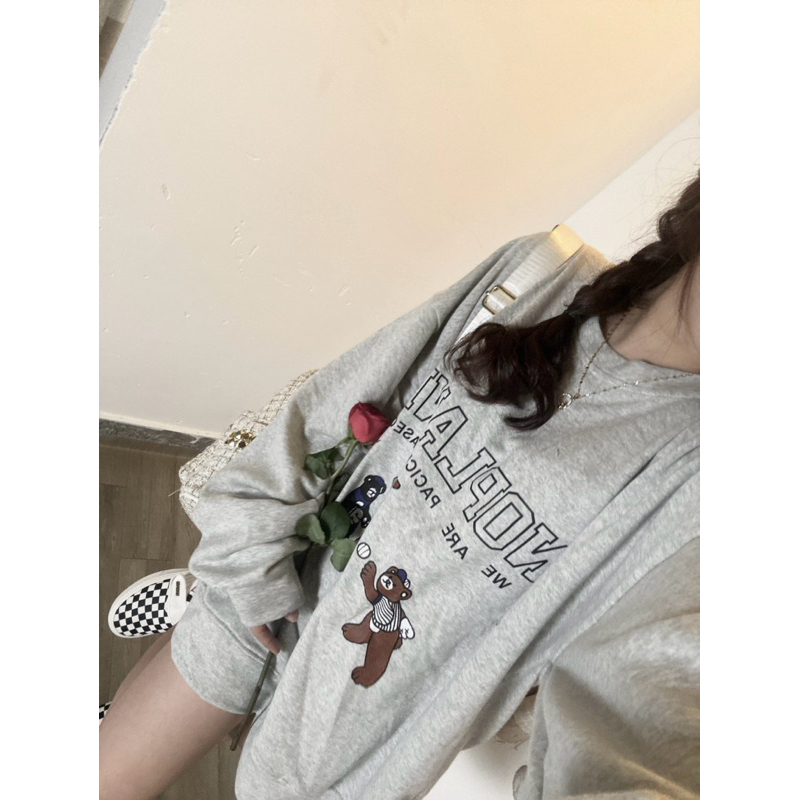 Sweater hình in gấu siêu xinh🤍🐰