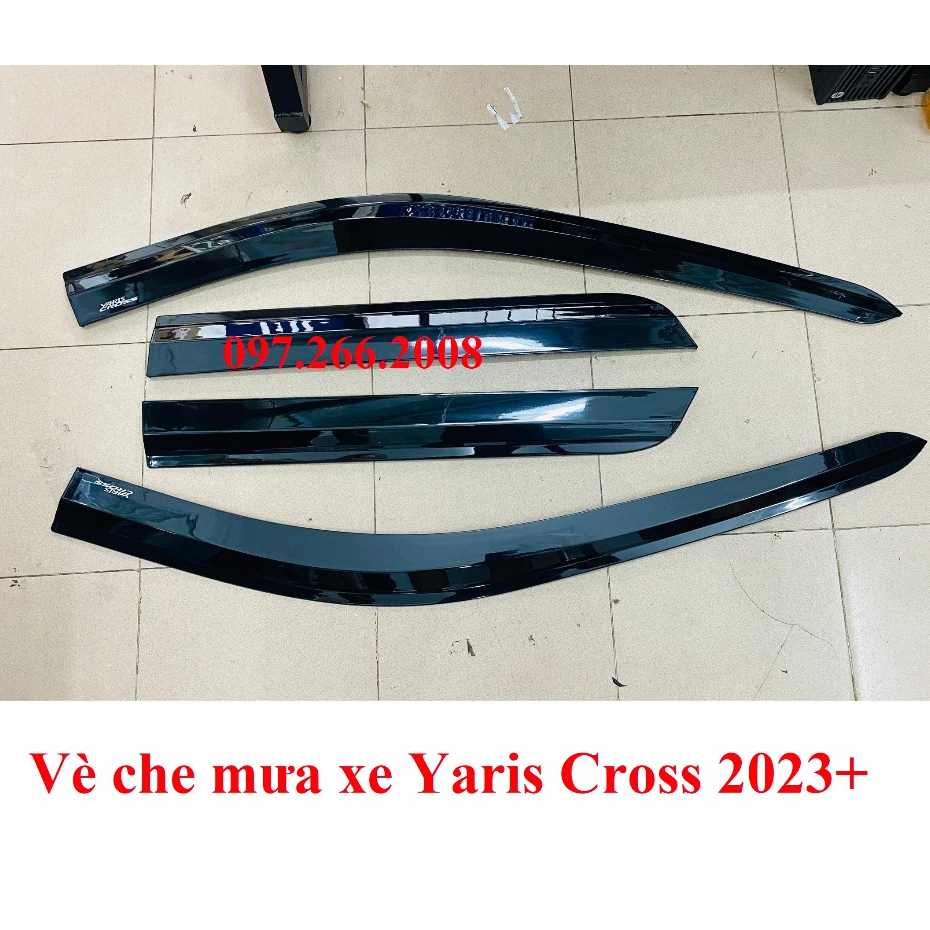 Vè Che Mưa Xe Toyota Yaris Cross đời 2023 2024 chất liệu nhựa đen dày, che mưa tốt