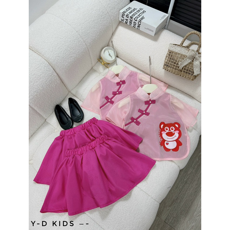 Set vay gấu dâu cho bé