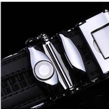 Thắt lưng nam dạng khóa tự động