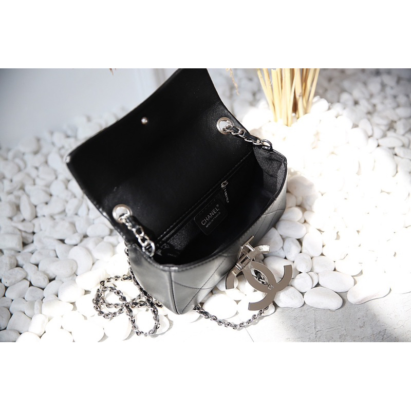 Túi Da Bò Mềm Chữ X Flapbag LOGo