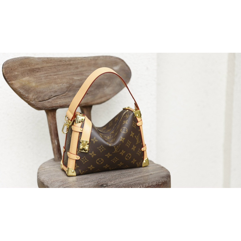 LV SIDE TRUNK  👉🏻fullbox nam châm nguyên seal 2 lớp