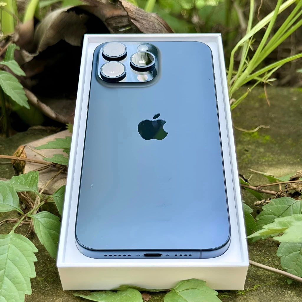 Điện thoại iPhone 15 Pro Max titan tự nhiên 512GB LLN
