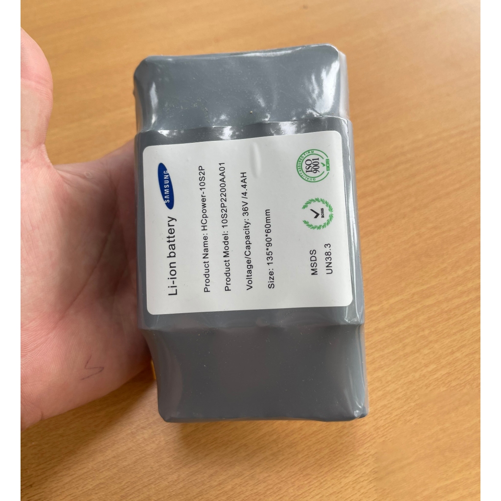 Pin xe điện cân bằng