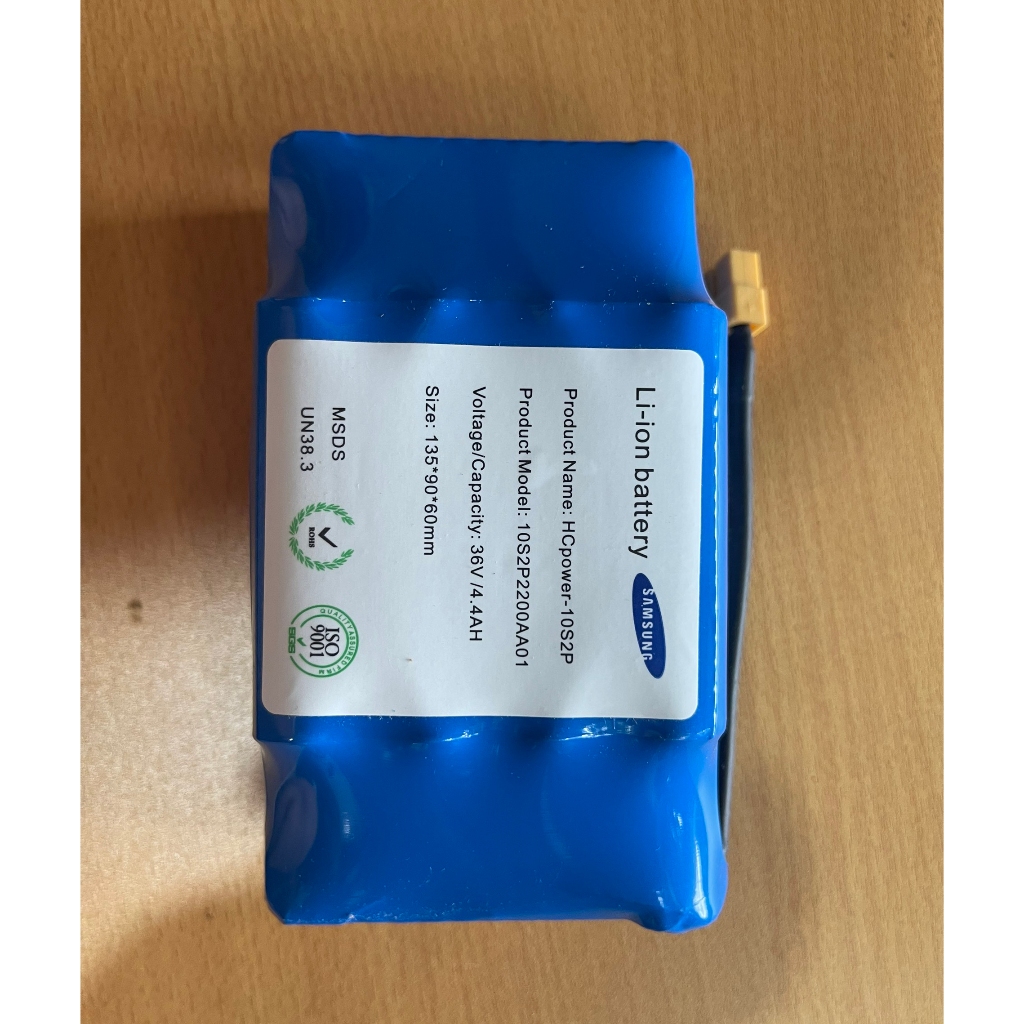 Pin xe điện cân bằng