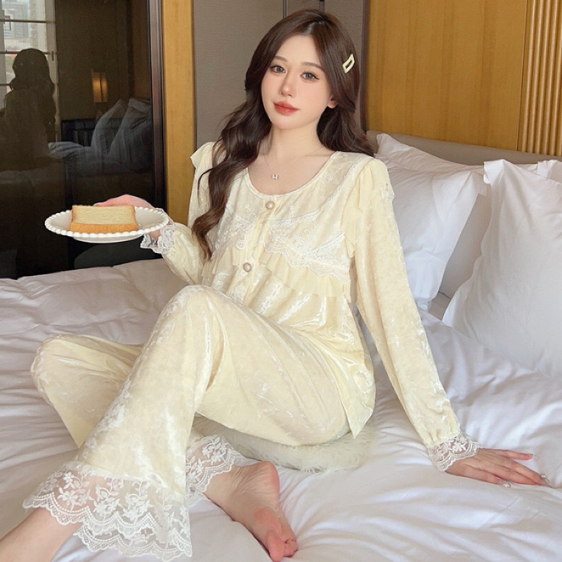 Bộ nhung ren tiểu thư