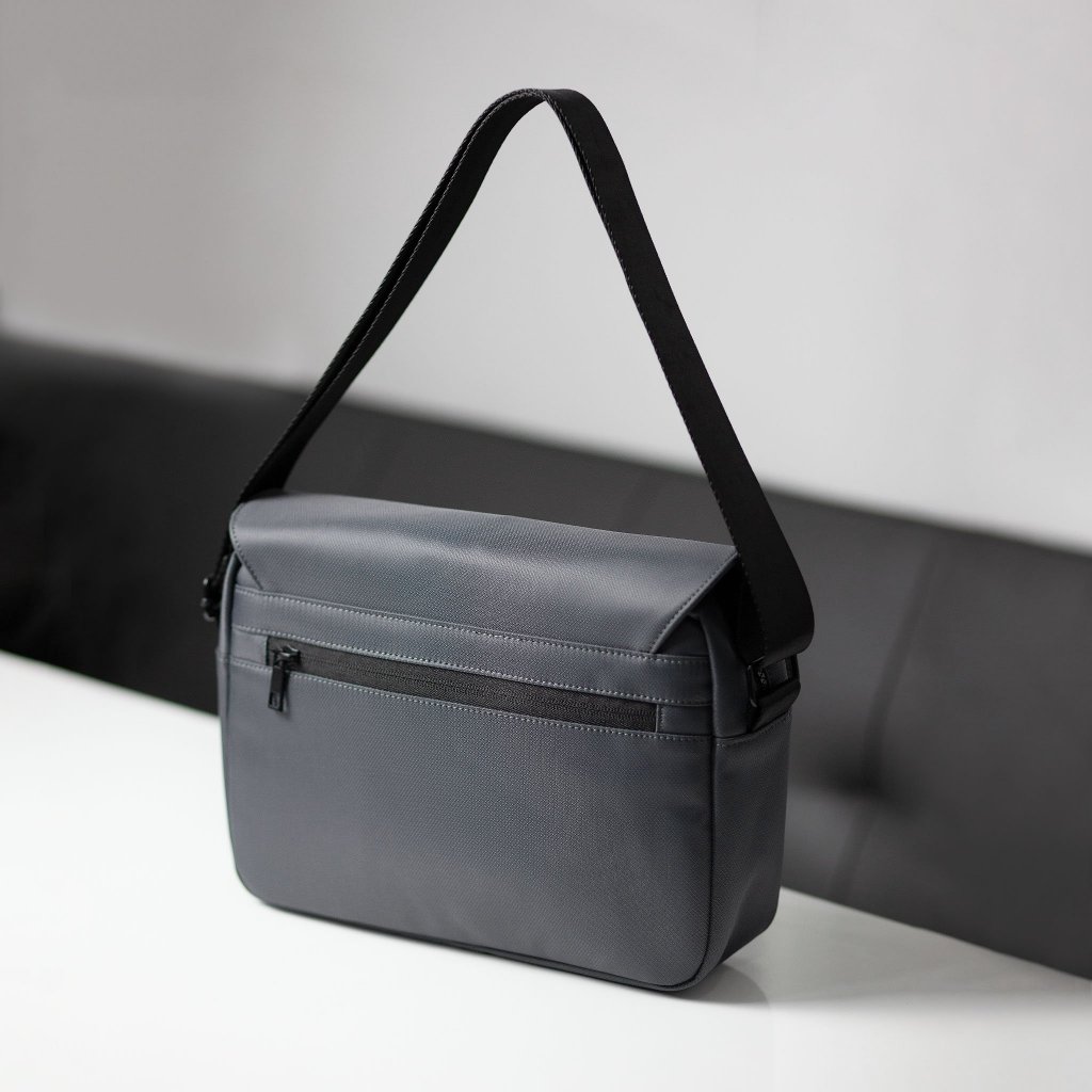 Túi nam đeo chéo CHÍNH HÃNG THƯƠNG HIỆU HIER Everyday Messenger Bag chống nước chống sốc nắp gập bảo hành 10 NĂM