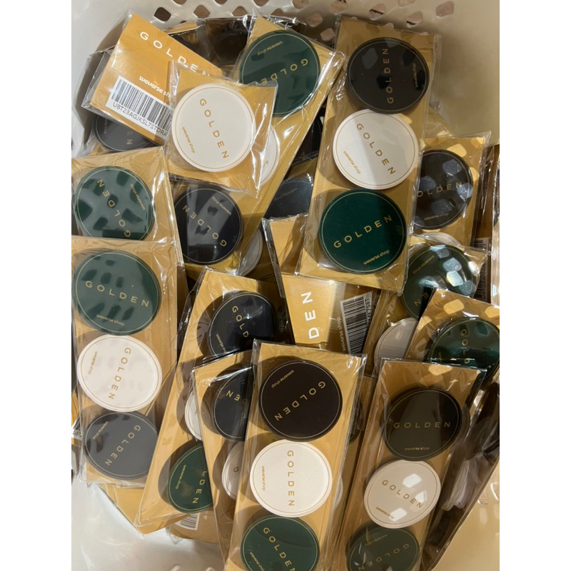 Griptok golden của Jungkook nguyên đẹp đủ màu