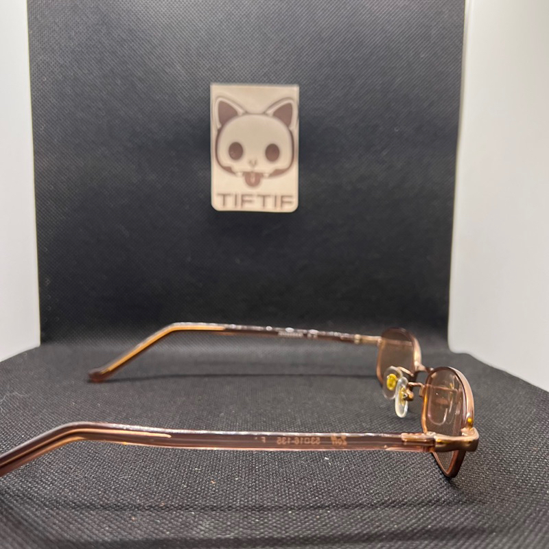 Kính si nhật Zoff