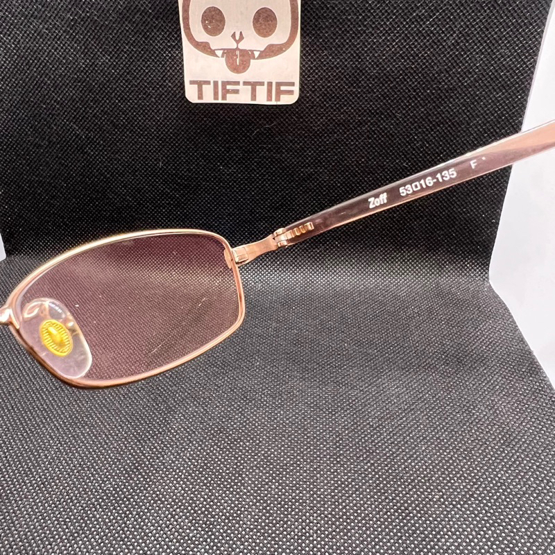 Kính si nhật Zoff