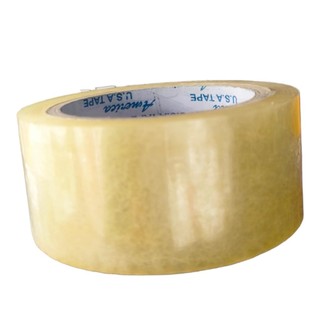 1 cuộn băng keo đóng hàng trong đục