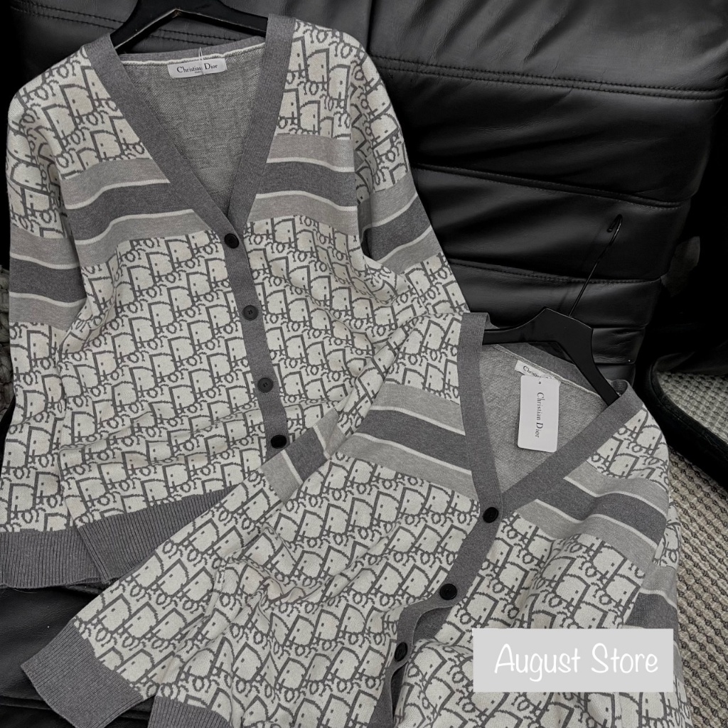 Áo Len Cardigan Christian DO Dài Tay Họa Tiết Dáng Rộng Giấu Quần Trùm Mông Freesize