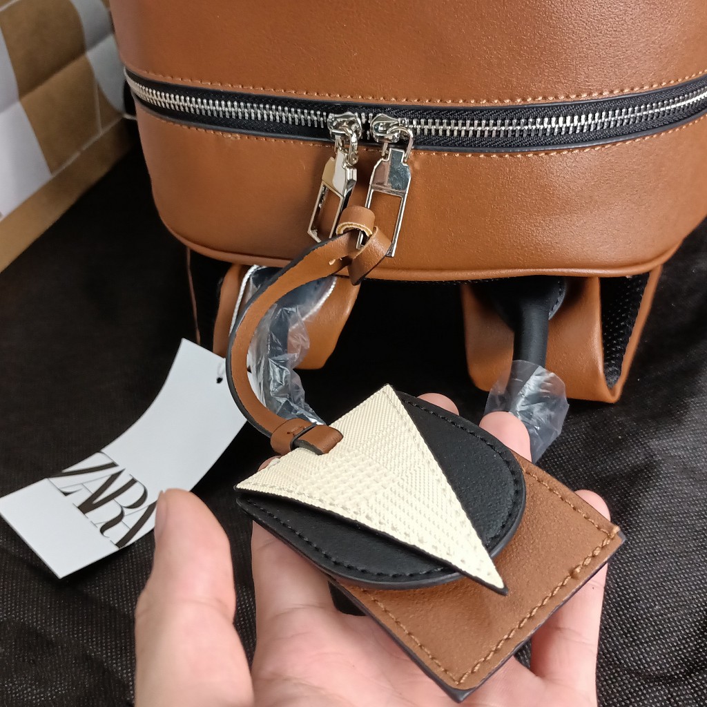 Balo da nam unisex Zara phom cứng màu nâu phối lạ mắt thời trang size to vừa laptop 16 inch