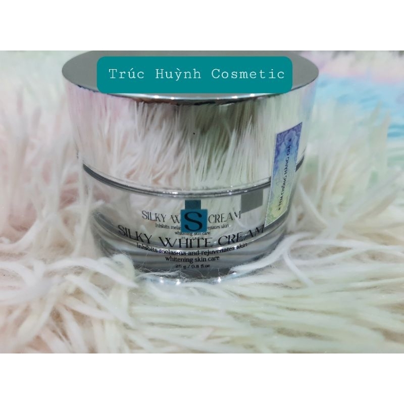 Kem siêu trắng da SILKY WHITE CREAM của JUKIMI Nhật 25gr.