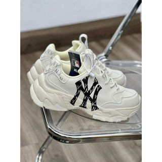 Giày Thể Thao Chunky Trắng Logo Đen