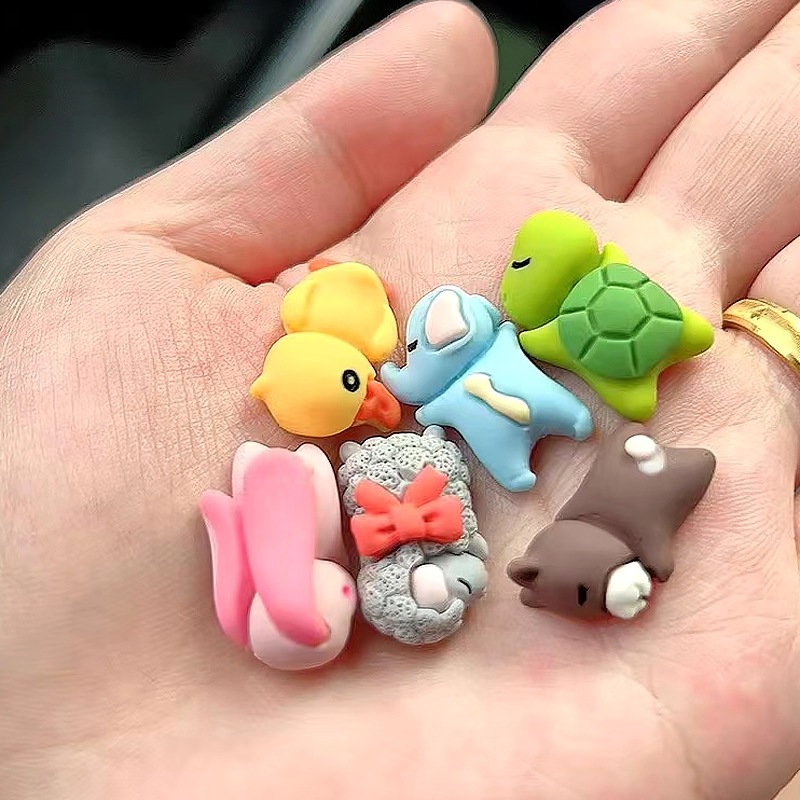 Mô hình động vật đang ngủ trang trí ô tô xe máy bảng điều khiển bằng nhựa dễ thương